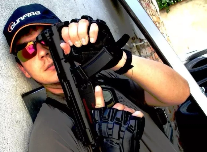 G55 PDW Machine Pistol Replica