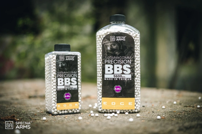 Kulki precyzyjne 0,25g Specna Arms EDGE ULTRA™ BIO - 5600 szt - białe - butelka