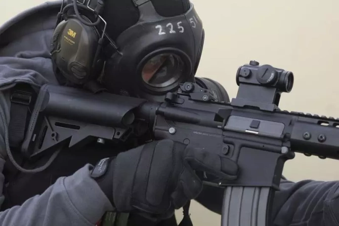 Replika celownika kolimatorowego Compact III (montaż wysoki + niski) - czarna