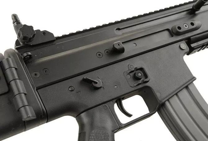 Replika karabinu szturmowego FN SCAR - L