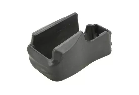Antypoślizgowa nakładka na gniazdo magazynka