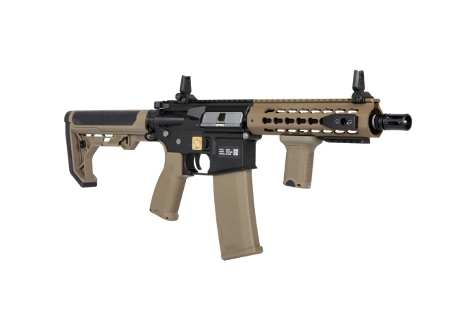Replika karabinka SA-E08 EDGE™ Light Ops Stock HAL2 ™ Half-Tan