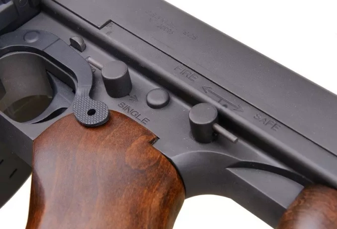 KA-AG-67 Thompson 1928 Chicago