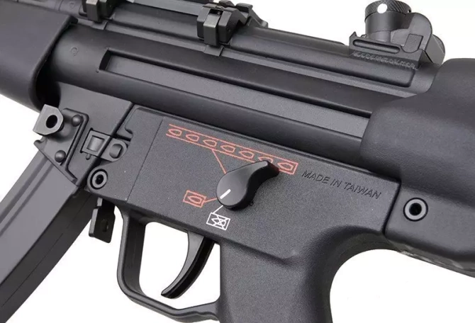 TGM A4 Submachine Gun Replica