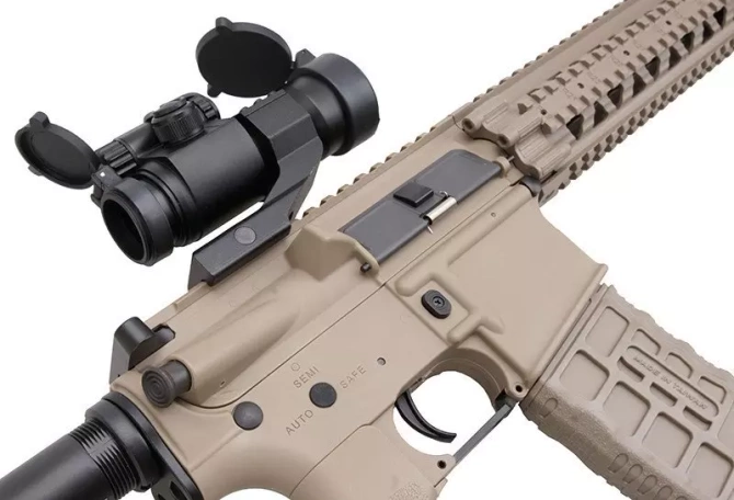 CM16 R8-L Carbine Replica - Tan