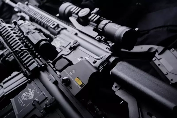 Replika celownika kolimatorowego XTO - tan