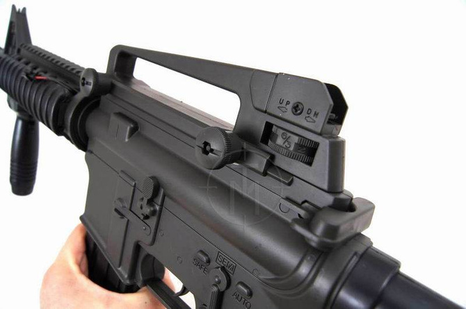 M4A1 R.I.S (CH-3081A) - BOYI (wersja bez dodatków)