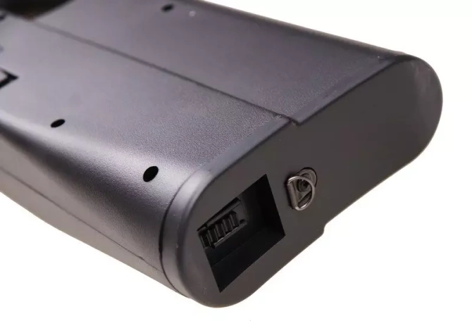 D90F submachine gun replica