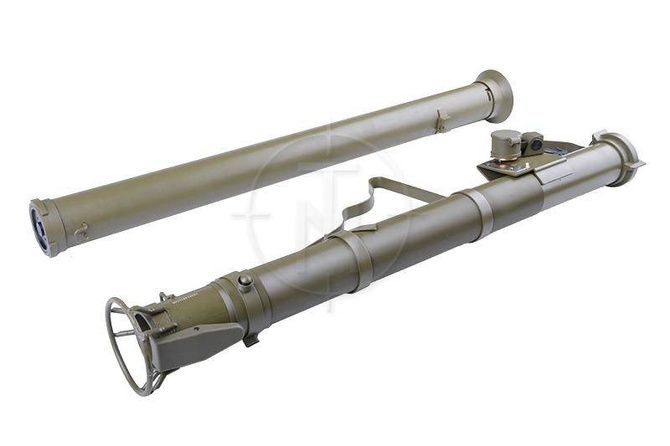 Replika granatnika M9A1 Bazooka - Apple Airsoft