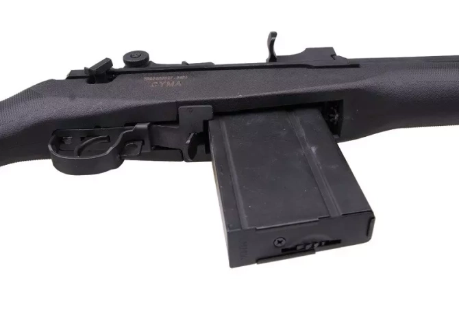 CM032 rifle replica - black