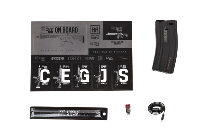 Replika karabinka Specna Arms SA-A33 ONE™ TITAN™ V2 Custom - Half-Tan