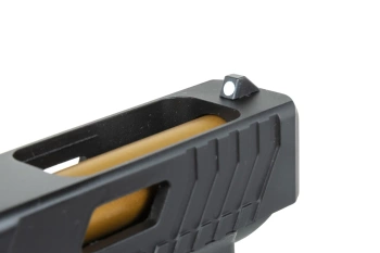 E&amp;C EC-1202 airsoft pistol Black and gold