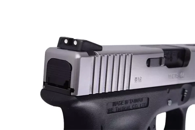 Replika gazowa pistoletu E23 Gen4 - srebrna