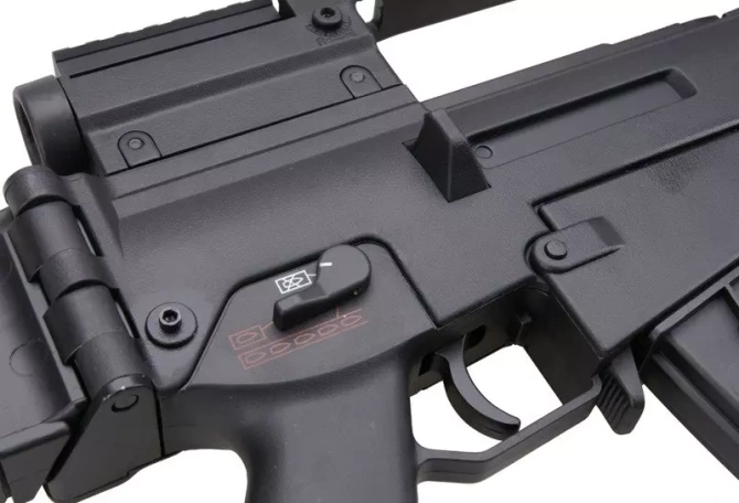 JG1538 V2 Assault Rifle Replica - Black