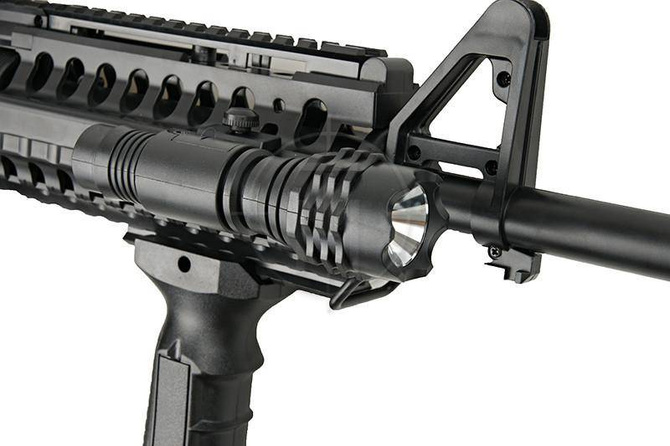 Replika karabinka Colt M4-A1 RIS WAR INC