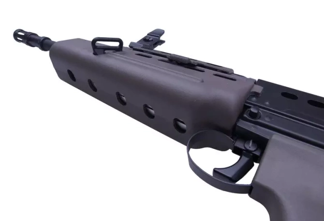 Replika karabinu szturmowego EGL-L85-A1