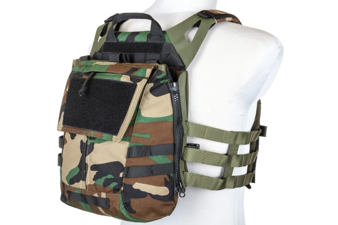 Kamizelka taktyczna Specna Arms Tactical typu Plate Carrier z panelem szturmowym Woodland