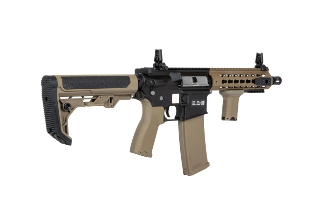 Replika karabinka SA-E08 EDGE™ Light Ops Stock HAL2 ™ Half-Tan