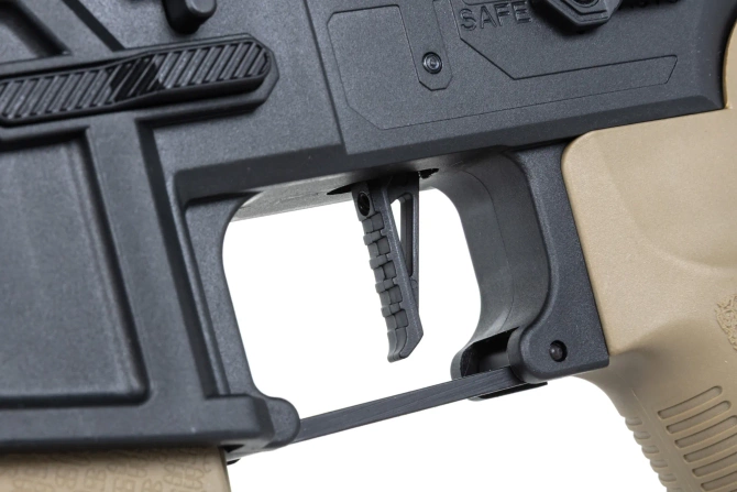 Karabinek ASG Specna Arms SA-F04-RL FLEX™ Light Ops Stock/ New Receiver HAL ETU™ Gen. 2 Half-Tan