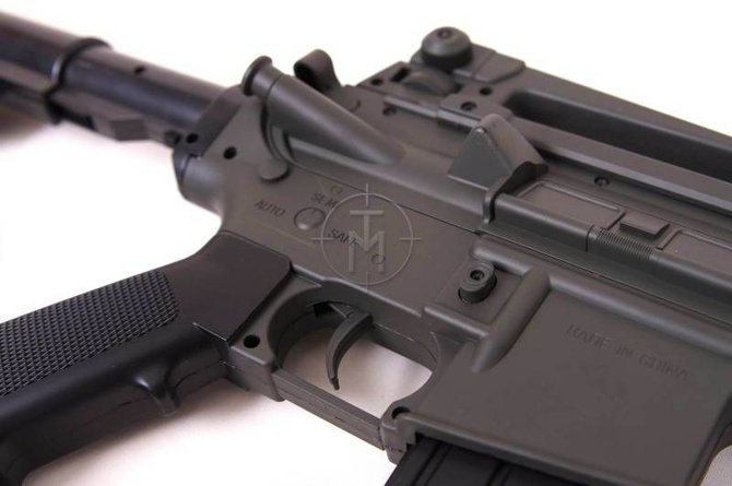 M4A1 R.I.S (CH-3081A) - BOYI (wersja bez dodatków)