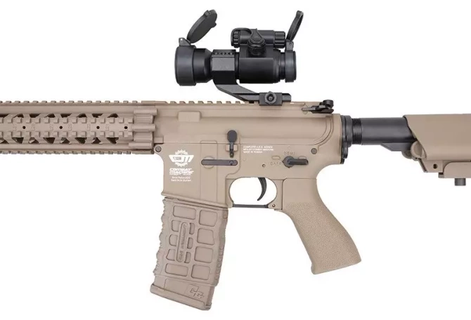 Replika karabinka CM16 R8-L - tan