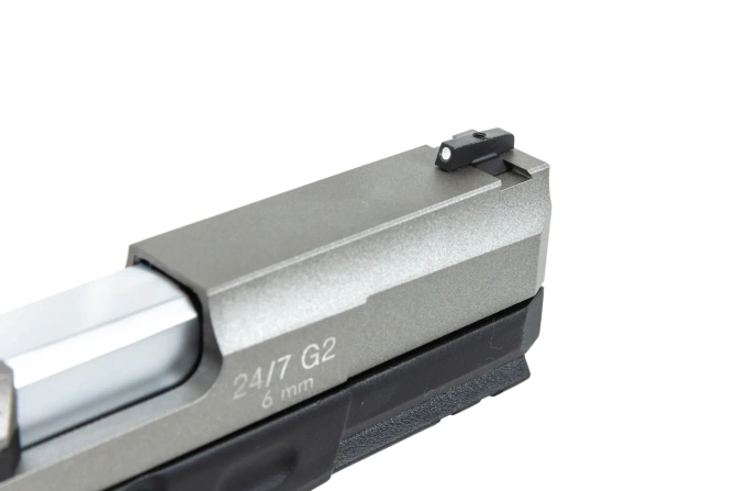 airsoft Cybergun 24/7 G2 CO2 pistol Black and silver