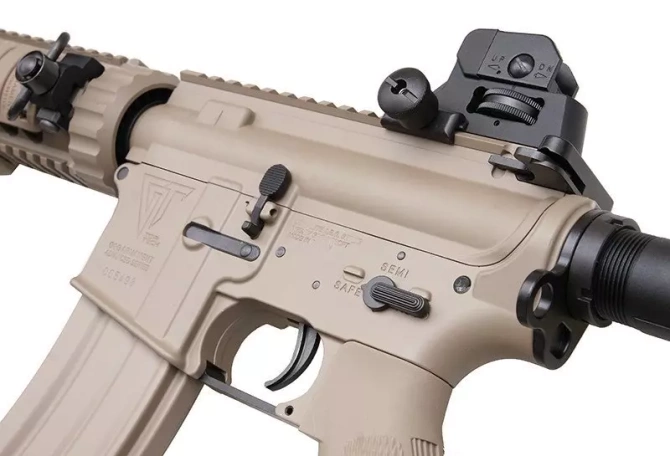 Replika karabinka TR4 CQB-S DST