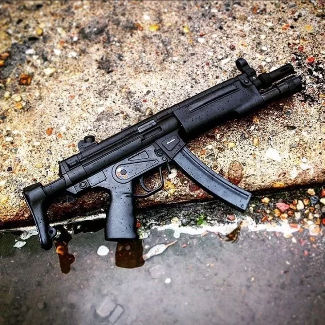 CA5A3 Submachine Gun Replica with Flashlight