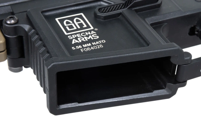 Karabinek ASG Specna Arms M4 SA-F05-RL FLEX™ Light Ops Stock/ New Receiver HAL ETU™ Gen. 2 Half-Tan