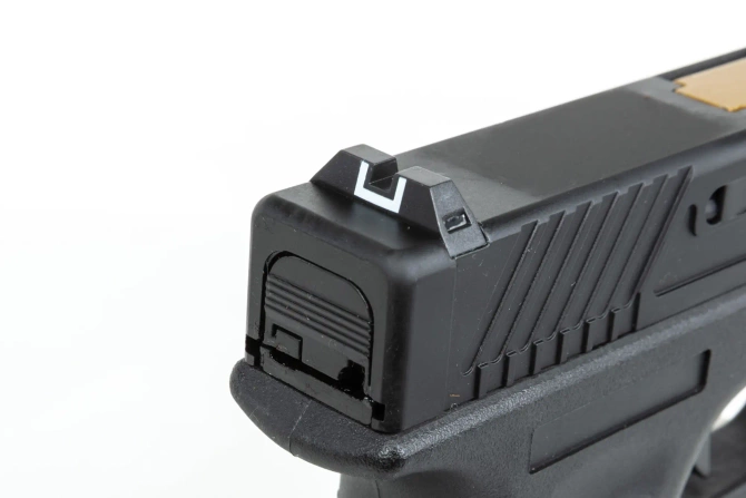 E&C EC-1202 airsoft pistol Black and gold